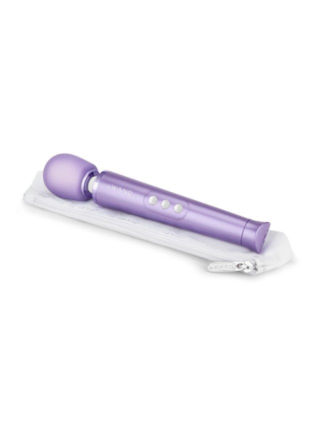 Le Wand Petite Rechargeable Wand Massager